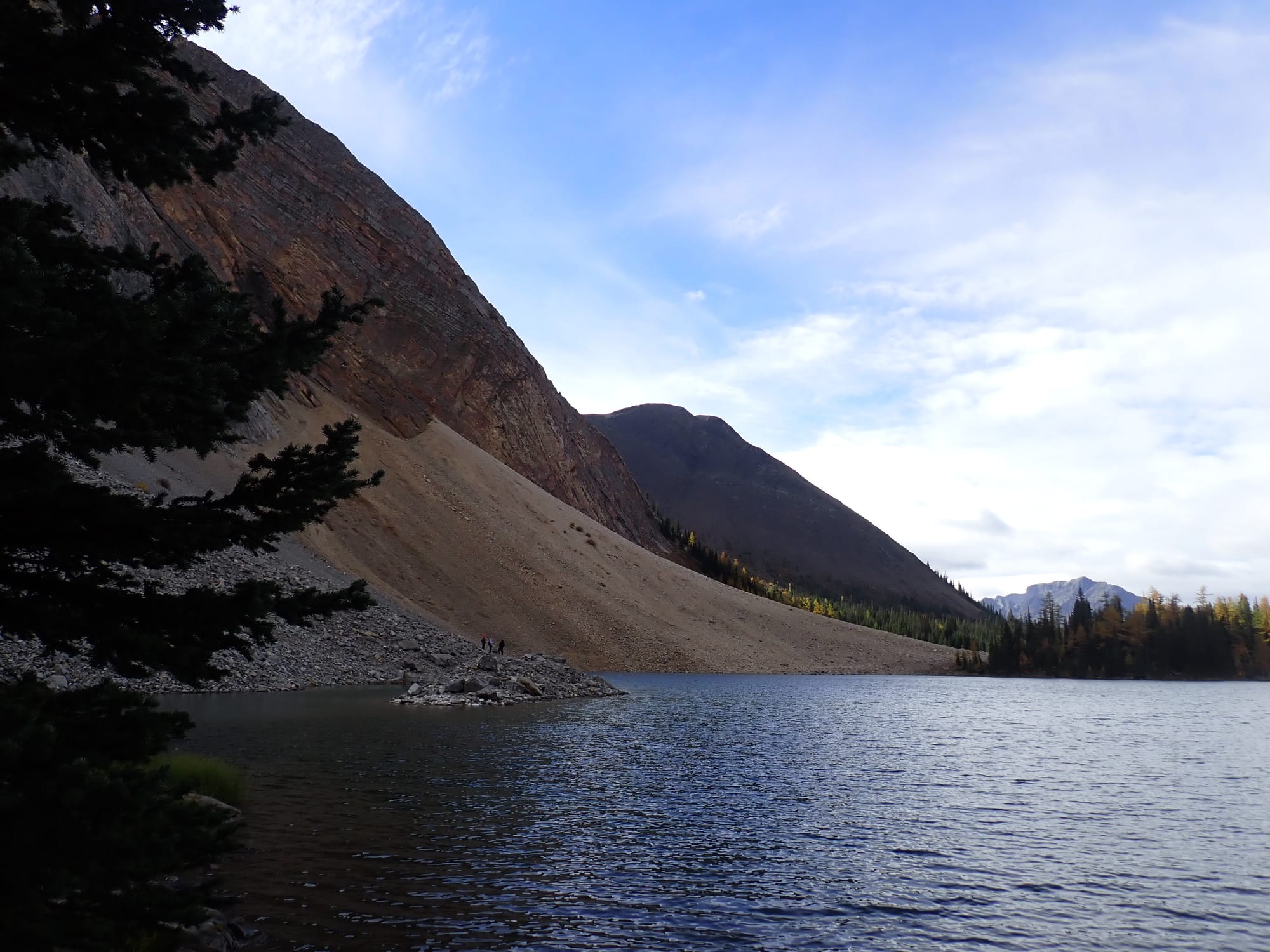 Looking for Larches at Chester Lake